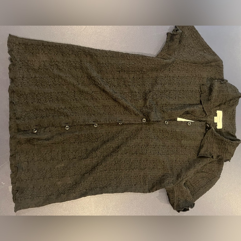Vince smocked short sleeve button front shirt.